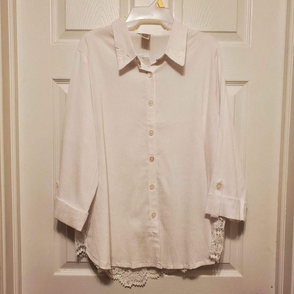 NEW Draper's & Damon's Women's Button-Down Blouse with Half Lace Back - 1X